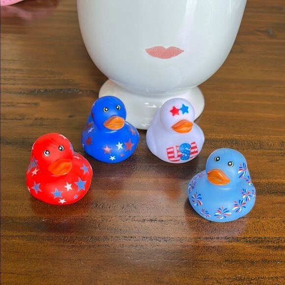 Set of 4 Patriotic Rubber Ducks new - Picture 1 of 7
